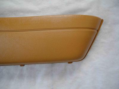 1237270664 Door pocket on the right Date