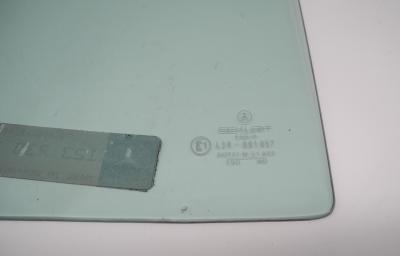 1237352209 Glasscheibe Fondtür rechts glasklar Sekurit