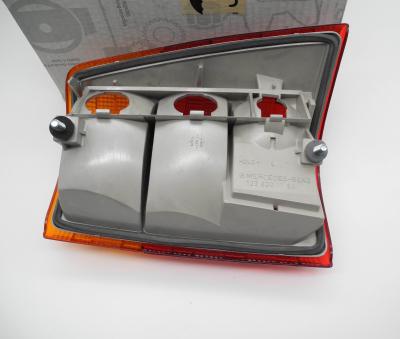 1238201366 Rückleuchte links W123 T-Modell