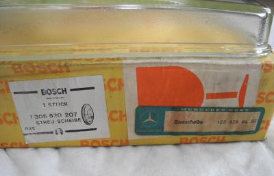 1238260490 Headlight lens right Bosch W123