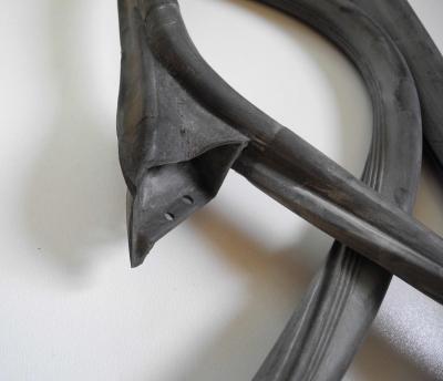 1247200878 Front right door seal
