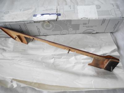 1267200422 Zierleiste Beifahrertür Zebrano W126