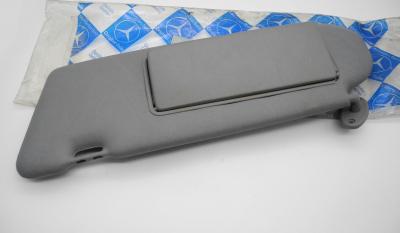 1268101310 Sonnenblende beleuchtet links Grau