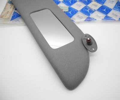 1268101610 Sonnenblende rechts mit Spiegel Grau