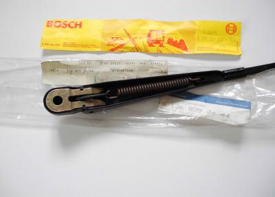 1268202444 Front right wiper arm W126 RHD