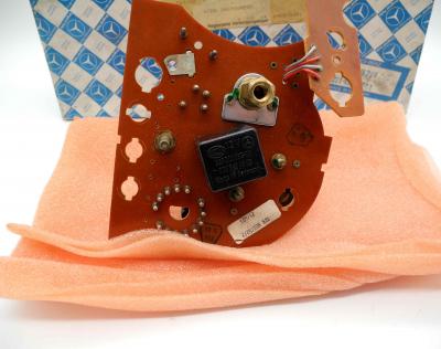 2015421301 Instrument cluster W201